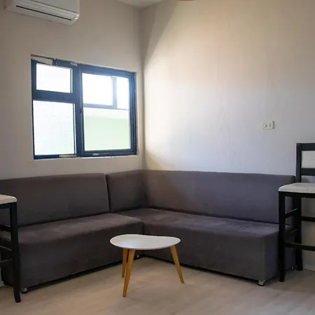 D1旅舍 旅馆 地拉那