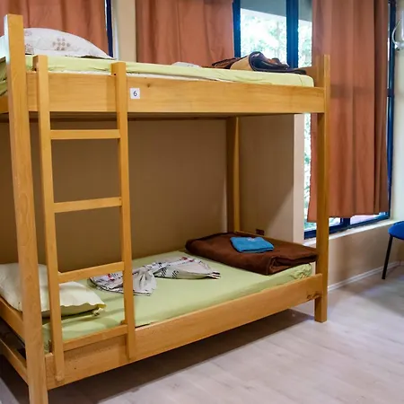 D1 Hostal *