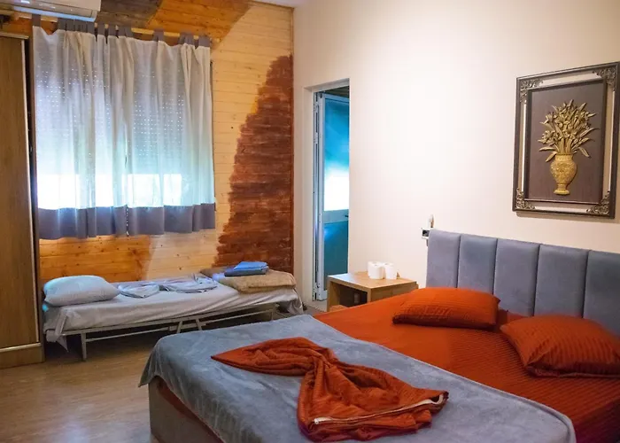 Auberge de jeunesse D1 *